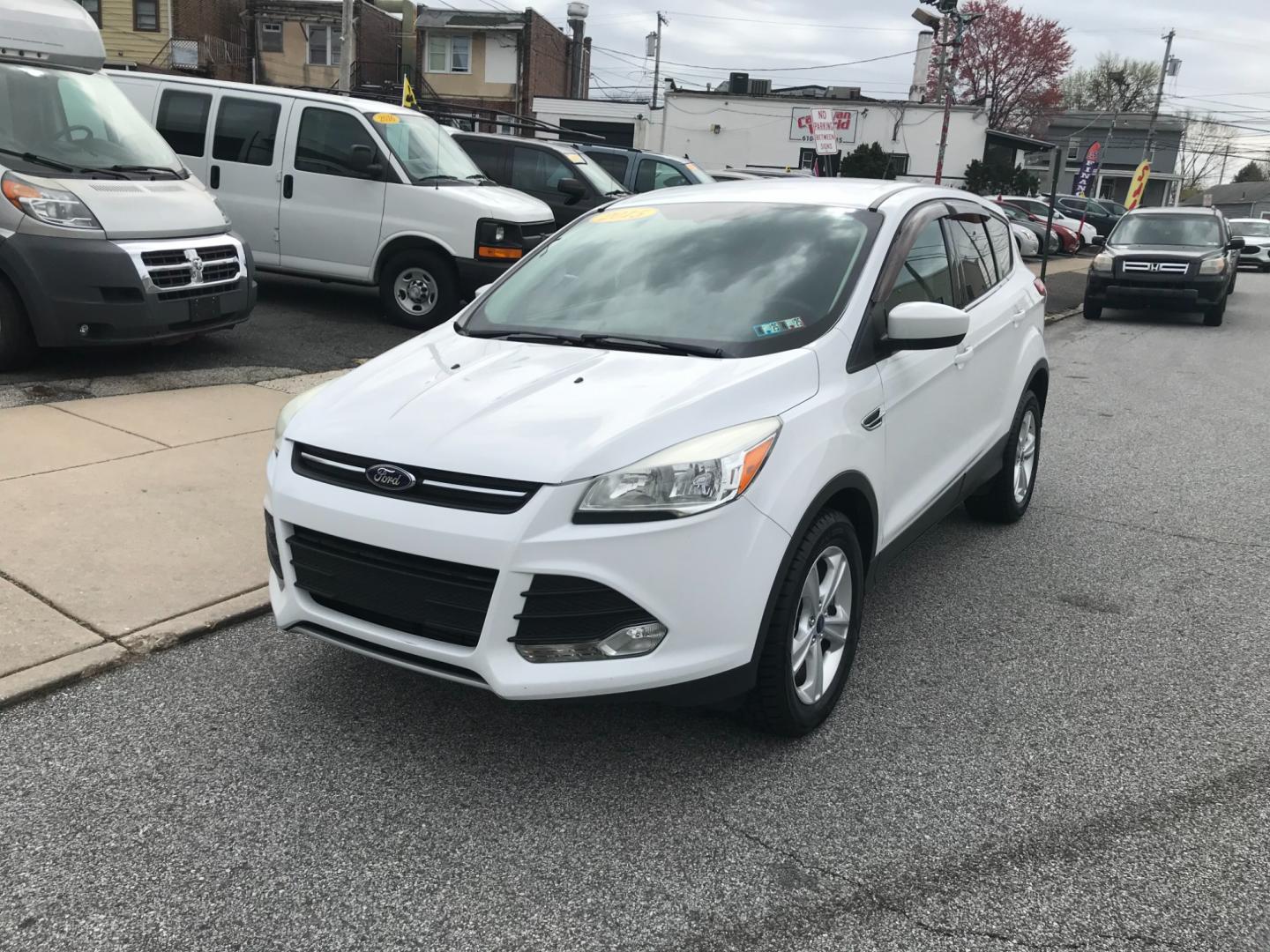 2015 White /Gray Ford Escape SE (1FMCU9G96FU) with an 2.0 engine, Automatic transmission, located at 577 Chester Pike, Prospect Park, PA, 19076, (610) 237-1015, 39.886154, -75.302338 - Photo#2